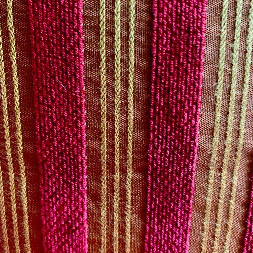 Burgundy/Red/Tan/Gold Restoration Hardware 2 Pillow Cvr in excellent Conditions